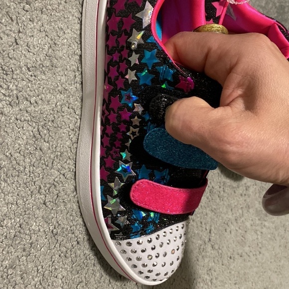 Brand new sketchers light  up sketchers twinkle toes - Picture 3 of 4